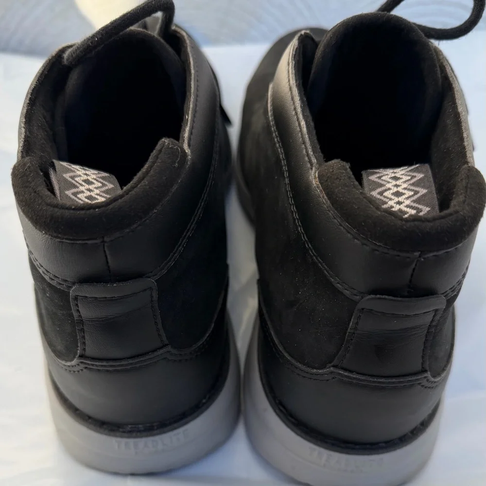 UGG Men's Black Chukka Boots